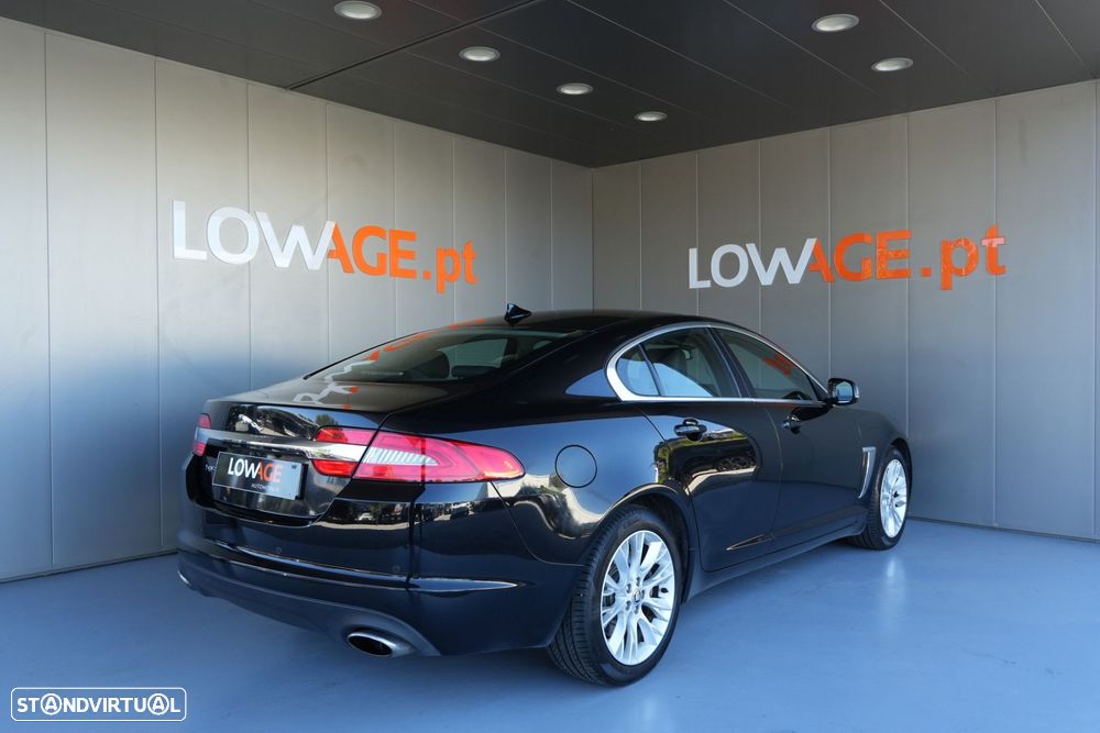 Jaguar XF 2.2 D Luxury - 4