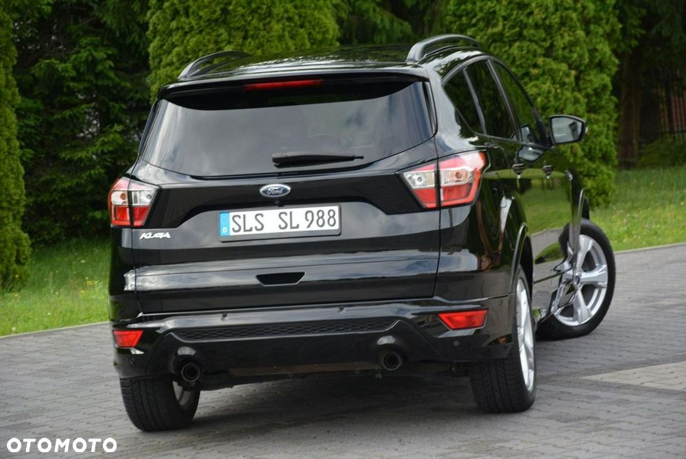 Ford Kuga 1.5 EcoBoost 2x4 ST-Line - 13