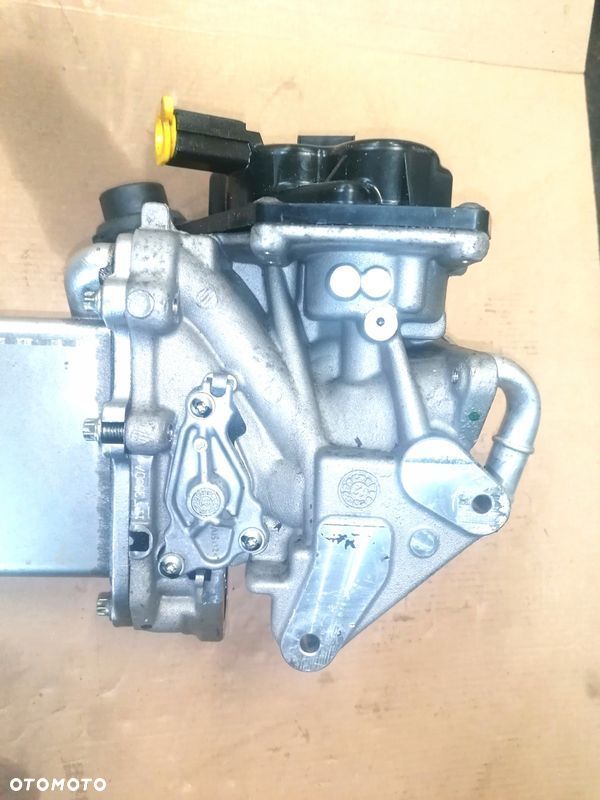 TRANSPORTER T5 2.0TDI CHŁODNICA SPALIN Zawór EGR - 3