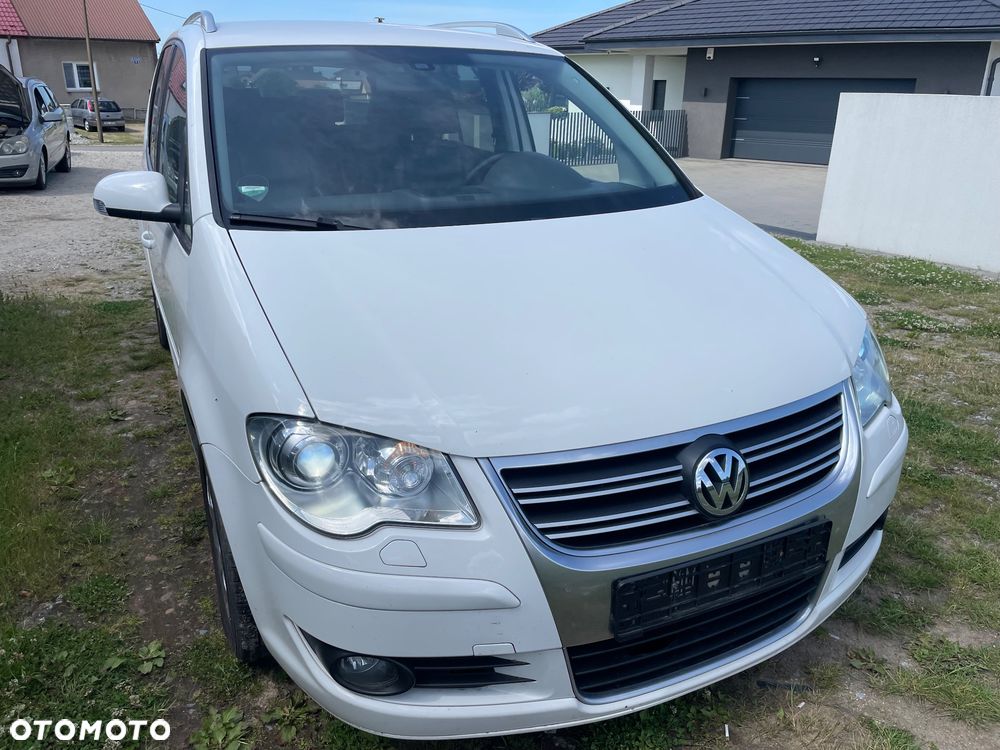 Volkswagen Touran 1.4 TSI DSG R-Line Edition - 2