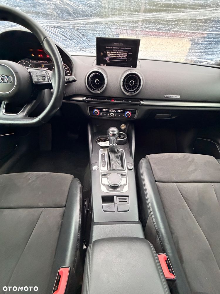 Audi A3 Sportback 2.0 TDI (clean diesel) quattro S tronic S line Sportpaket - 23