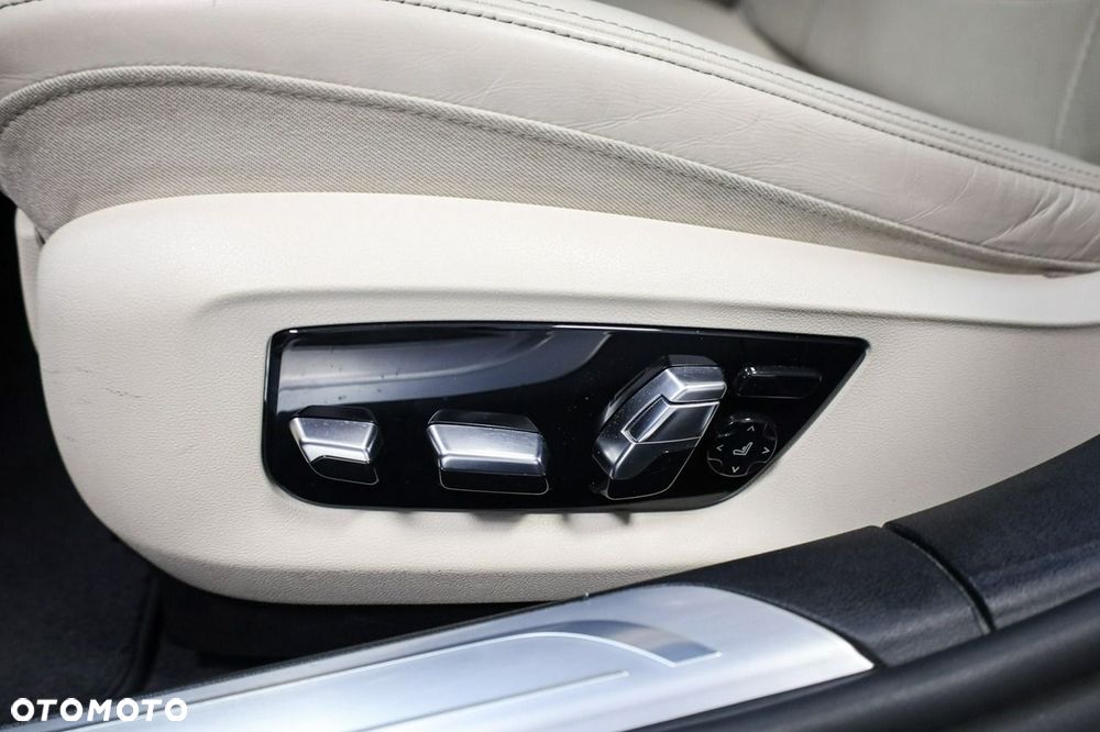 BMW Seria 7 - 24