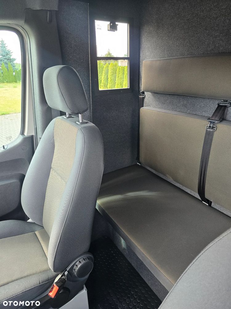 Mercedes-Benz Koniowóz-Sprinter - 35