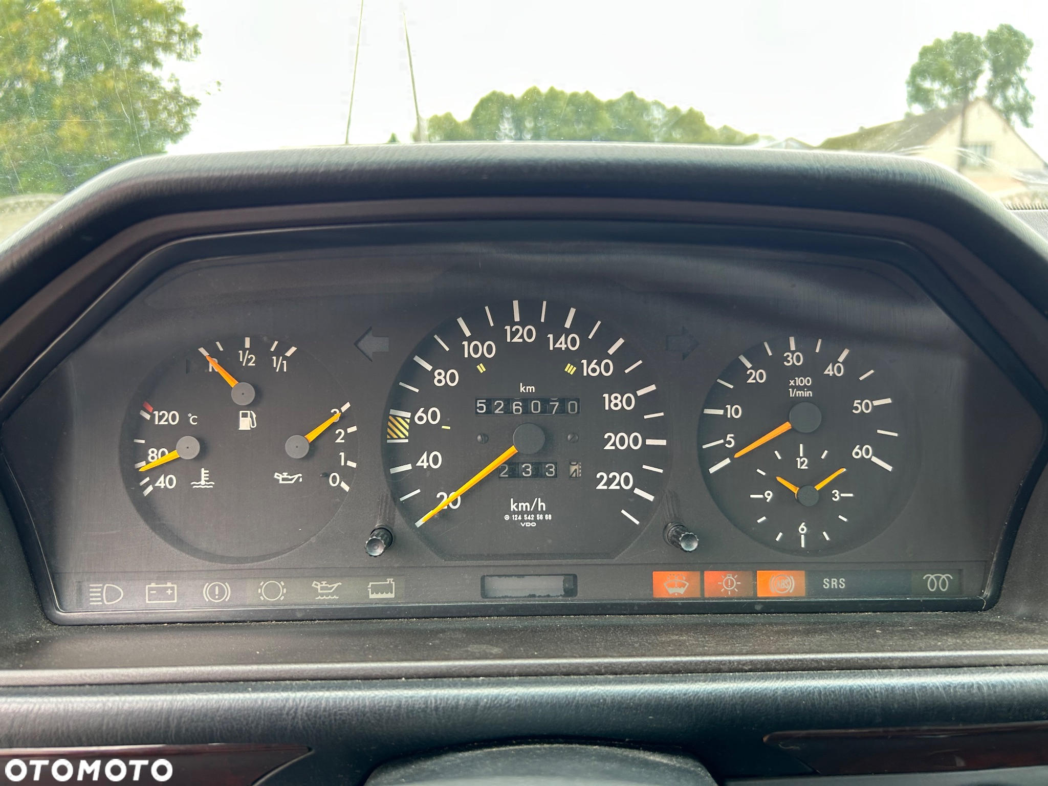 Mercedes-Benz Klasa E 300 D Turbo - 28