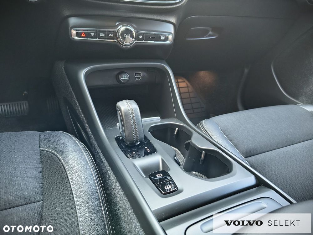 Volvo XC 40 - 28