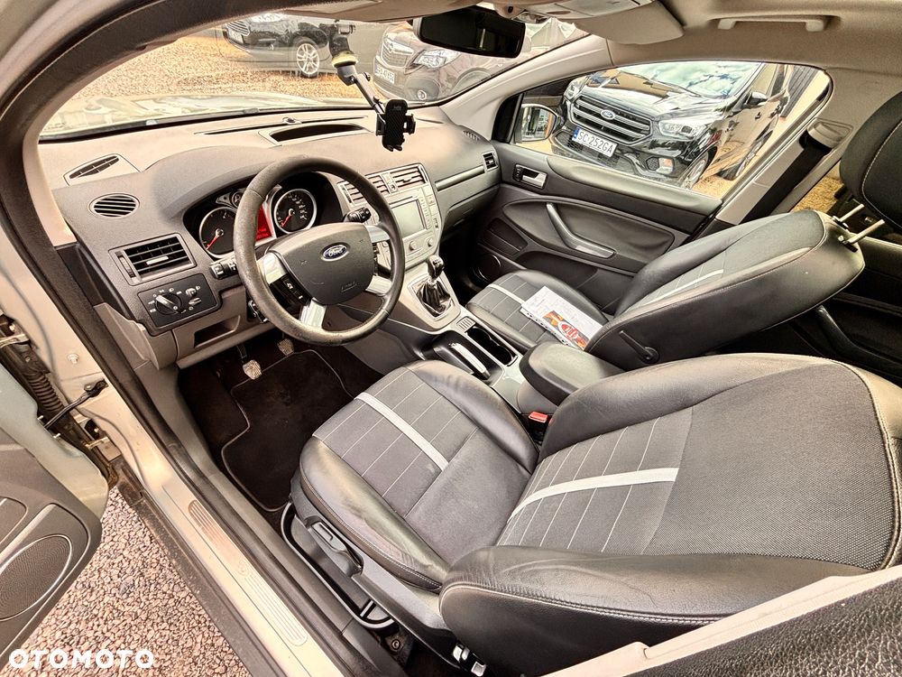 Ford Kuga 2.0 TDCi Titanium - 12