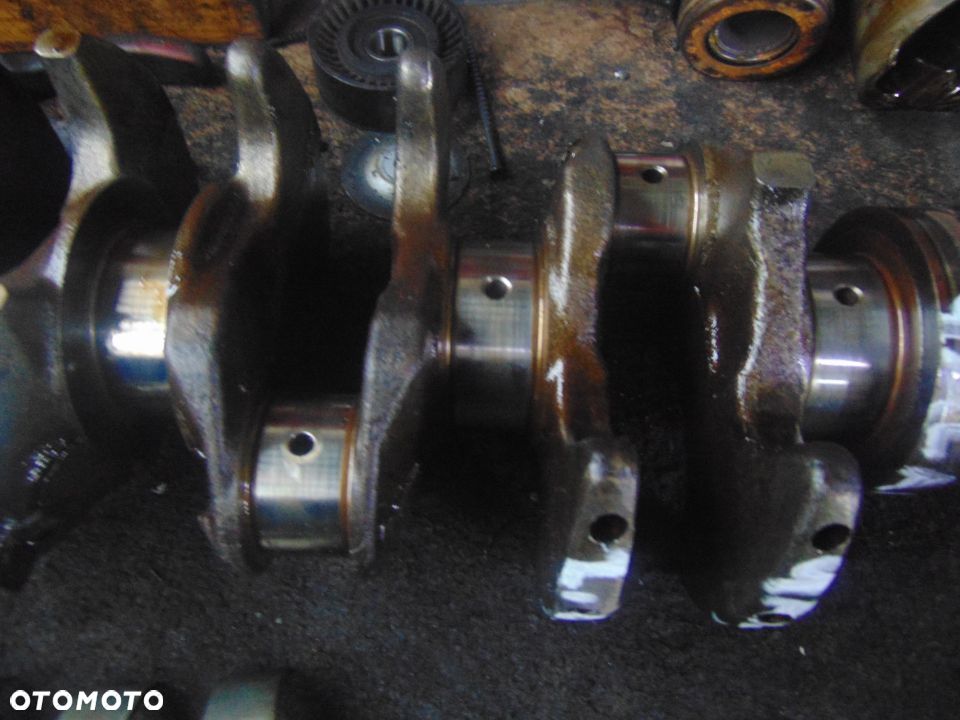 Wał korbowy Mitshubishi galant 2,0 16 v - 6