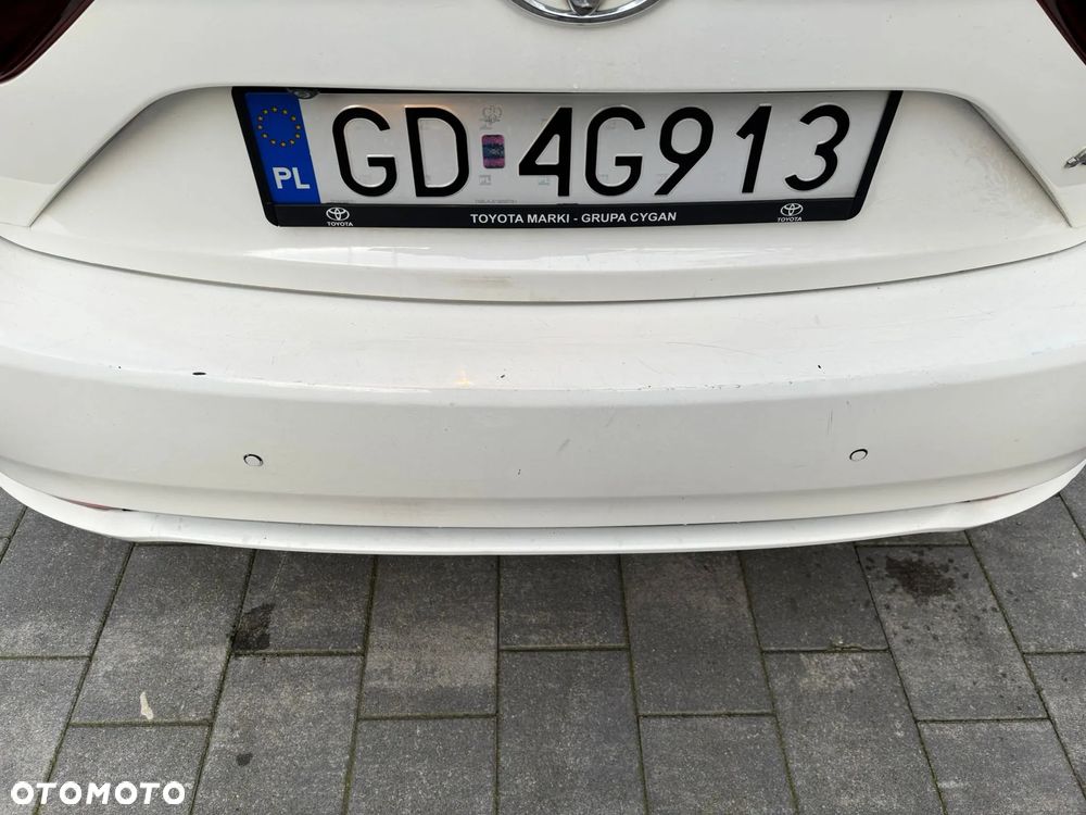 Toyota Avensis 2.0 D-4D Premium - 20