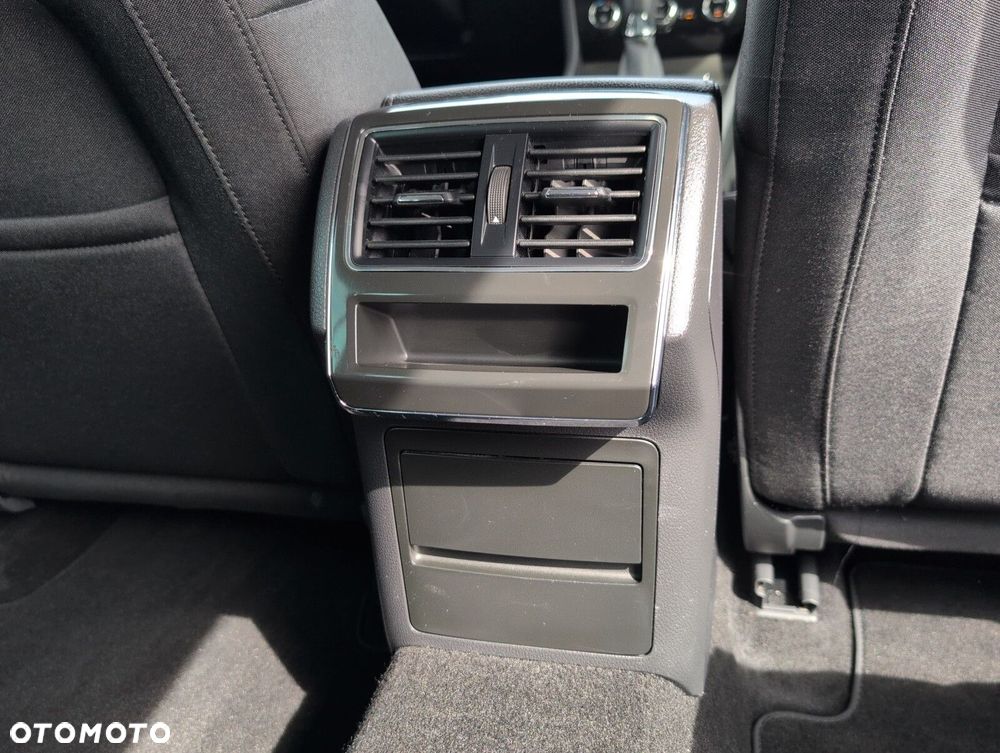 Skoda Superb 2.0 TDI SCR 4x4 Scout DSG - 15