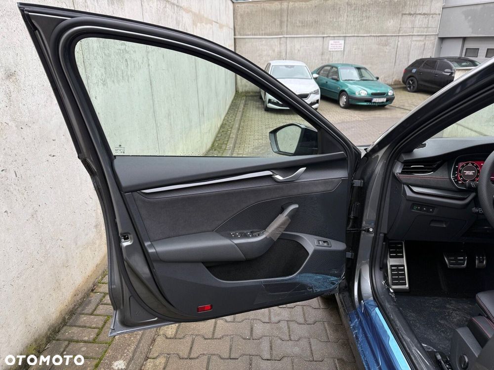 Skoda Octavia 2.0 TSI RS DSG - 12