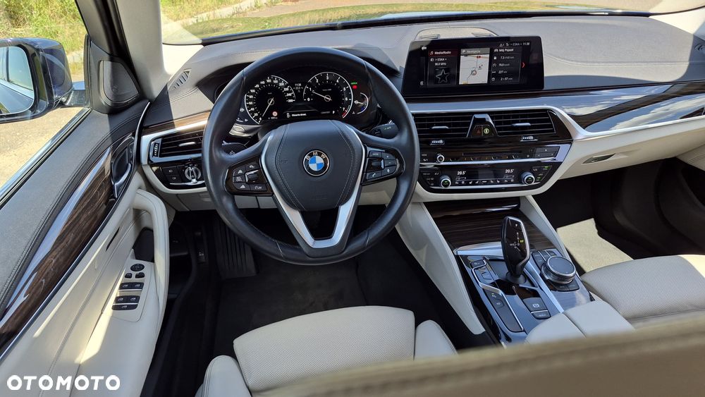 BMW Seria 5 530i xDrive Luxury Line - 20