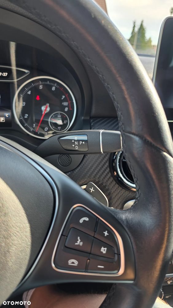 Mercedes-Benz GLA 200 7G-DCT - 18