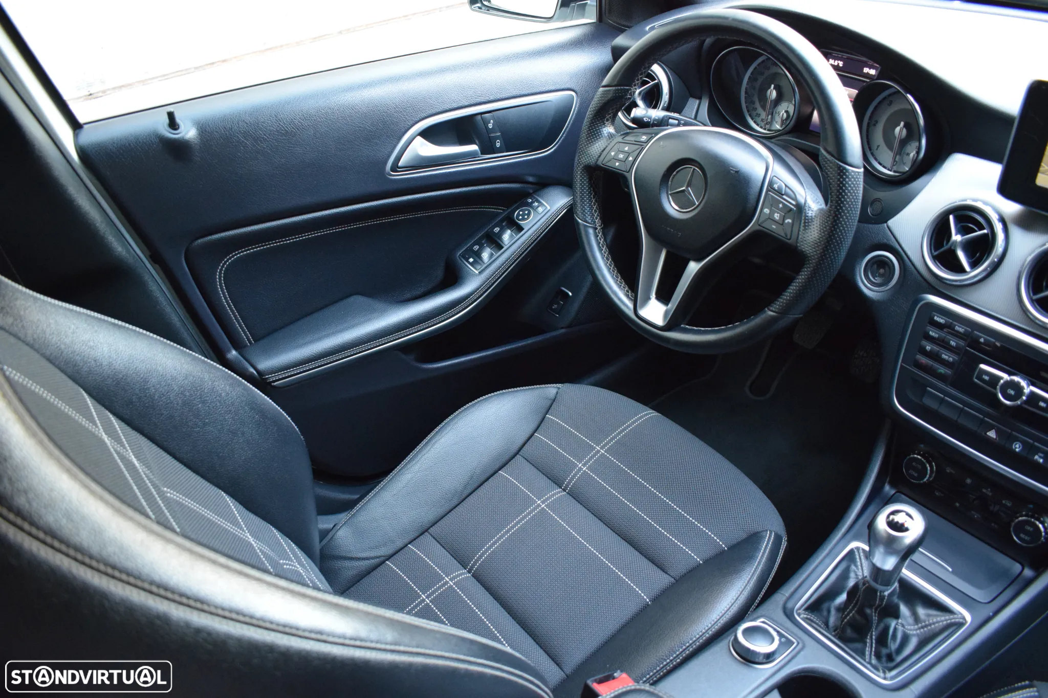 Mercedes-Benz GLA 180 CDi Urban - 21