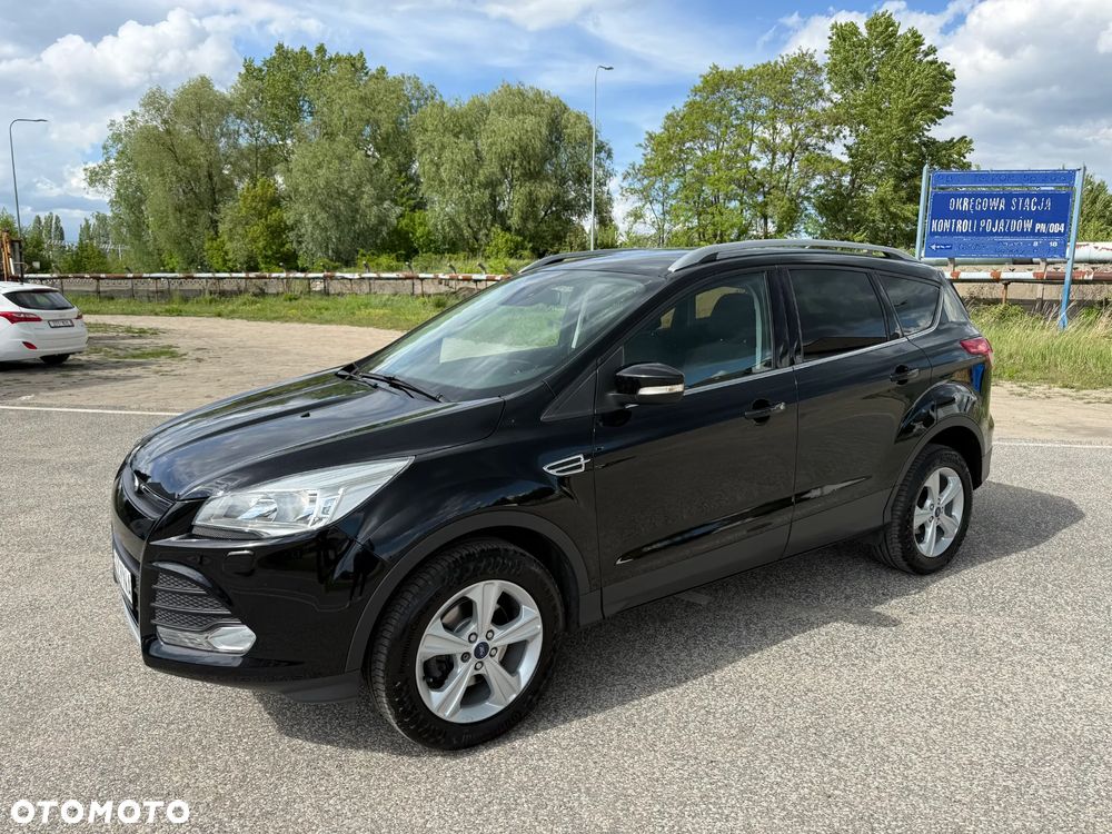 Ford Kuga 1.5 EcoBoost 2x4 Titanium - 1