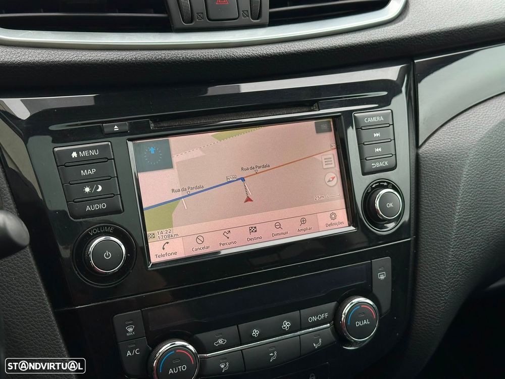 Nissan Qashqai 1.5 dCi N-Connecta J18 - 21