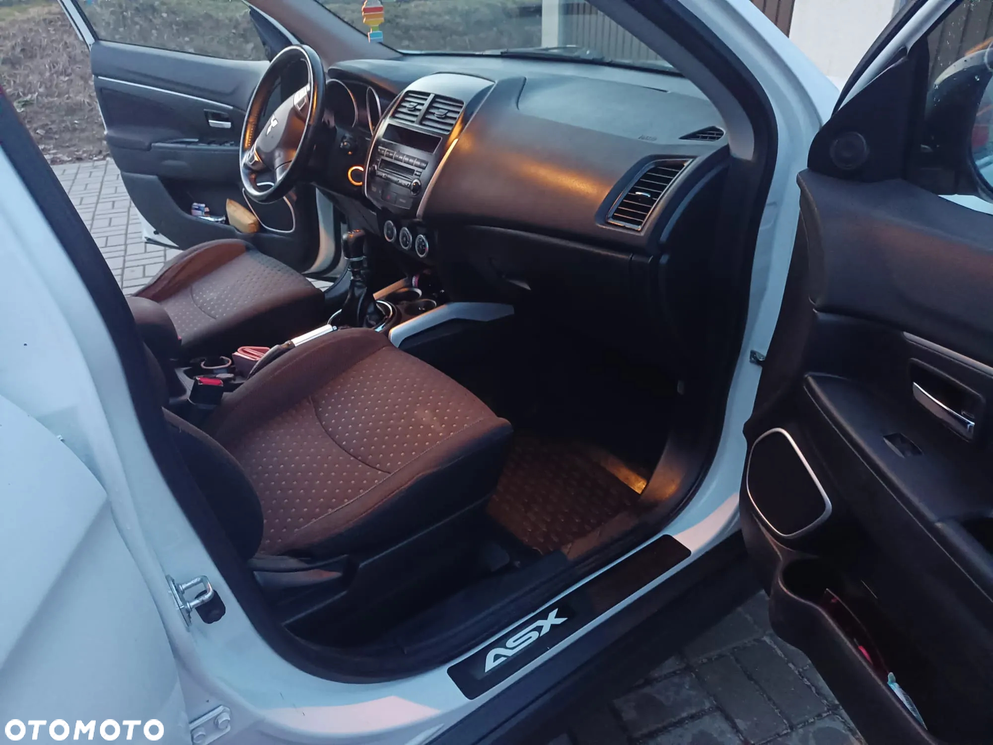 Mitsubishi ASX 1.8 DID Instyle 4WD AS&G - 5