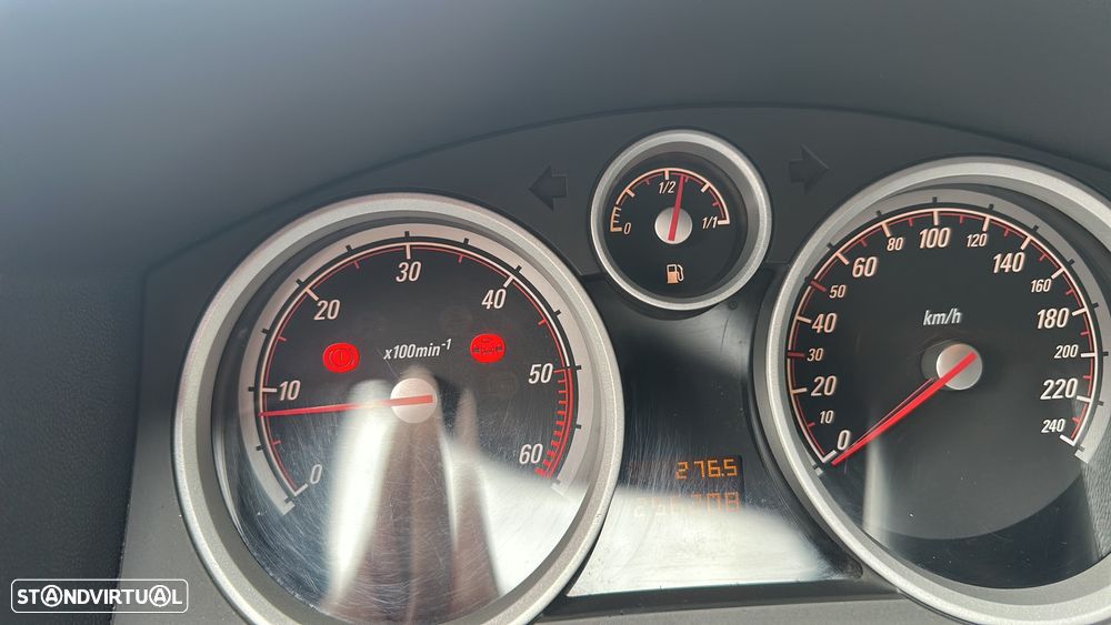 Opel Astra GTC 1.9 CDTI - 3