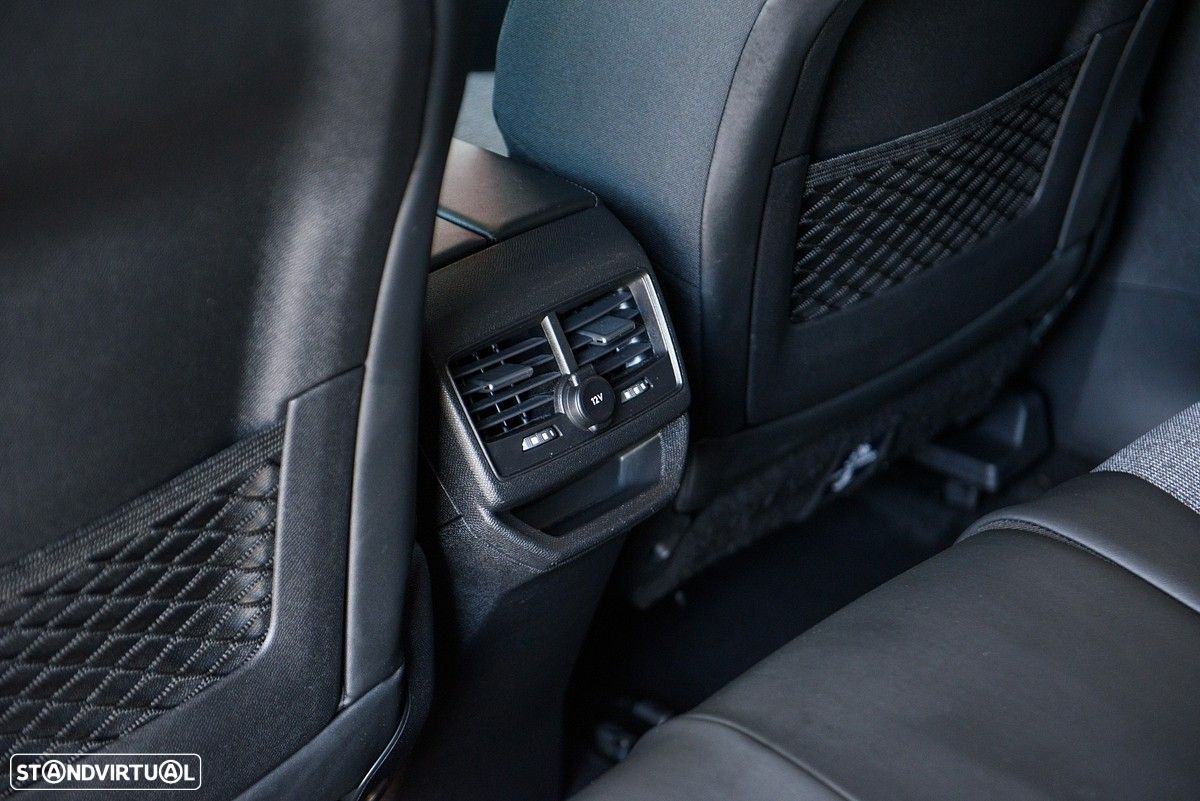 Peugeot 3008 1.2 PureTech Allure Pack EAT8 - 60