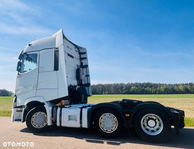 Renault T480 6x2 pusher - 5