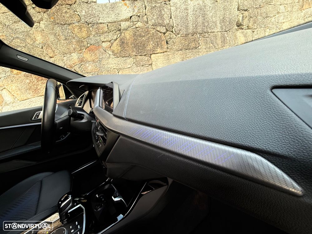 BMW 116 d Pack Desportivo M Auto - 40