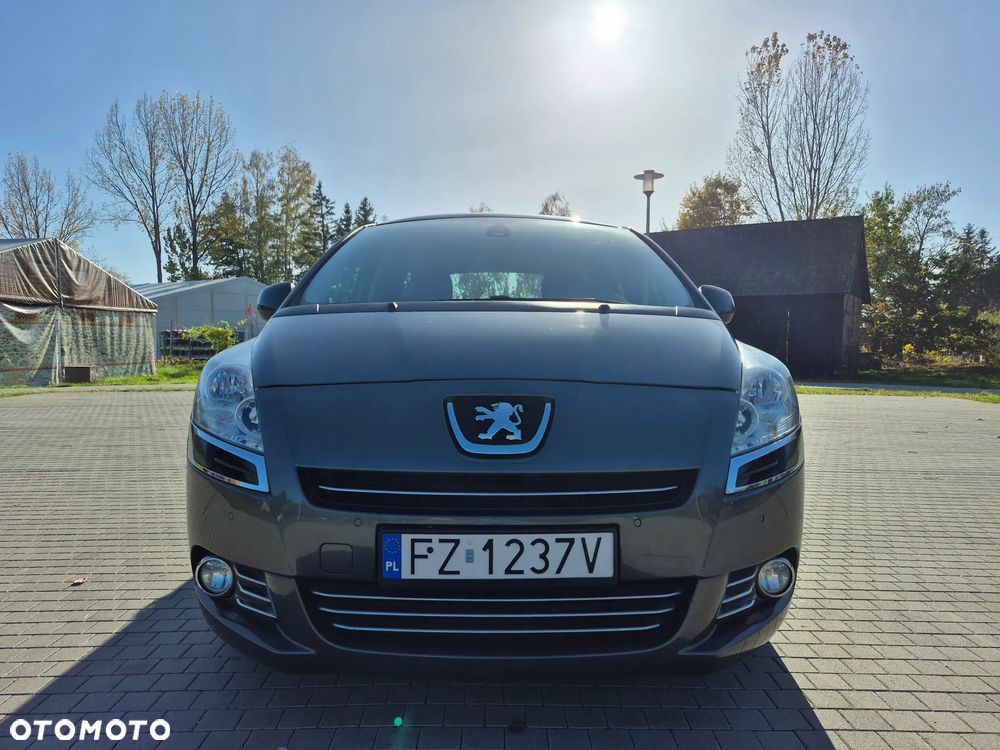 Peugeot 5008 1.6 THP Premium - 36