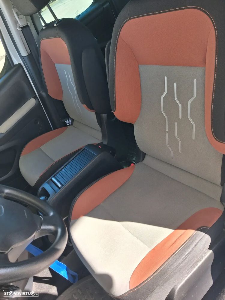 Peugeot Partner 1.6 e-HDi Style - 4