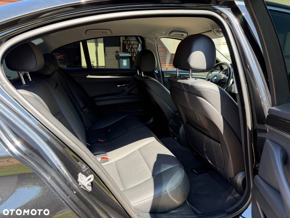 BMW Seria 5 520d Luxury Line - 26