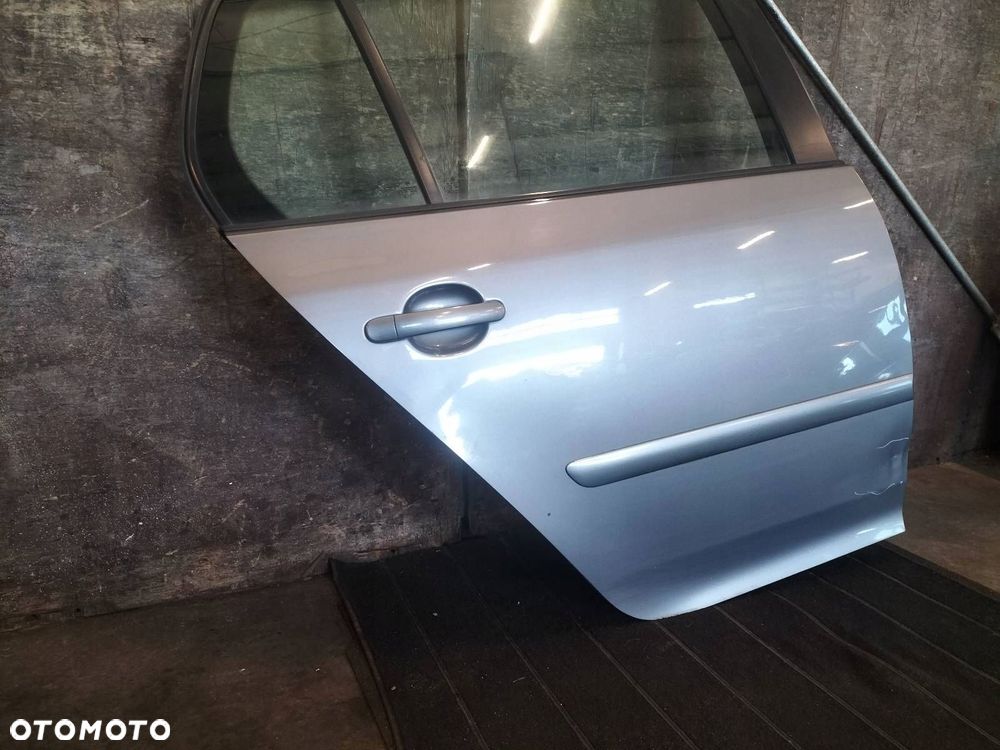 DRZWI KOMPLETNE PRAWY TYŁ VOLKSWAGEN GOLF V HB 5D LA7T - 2