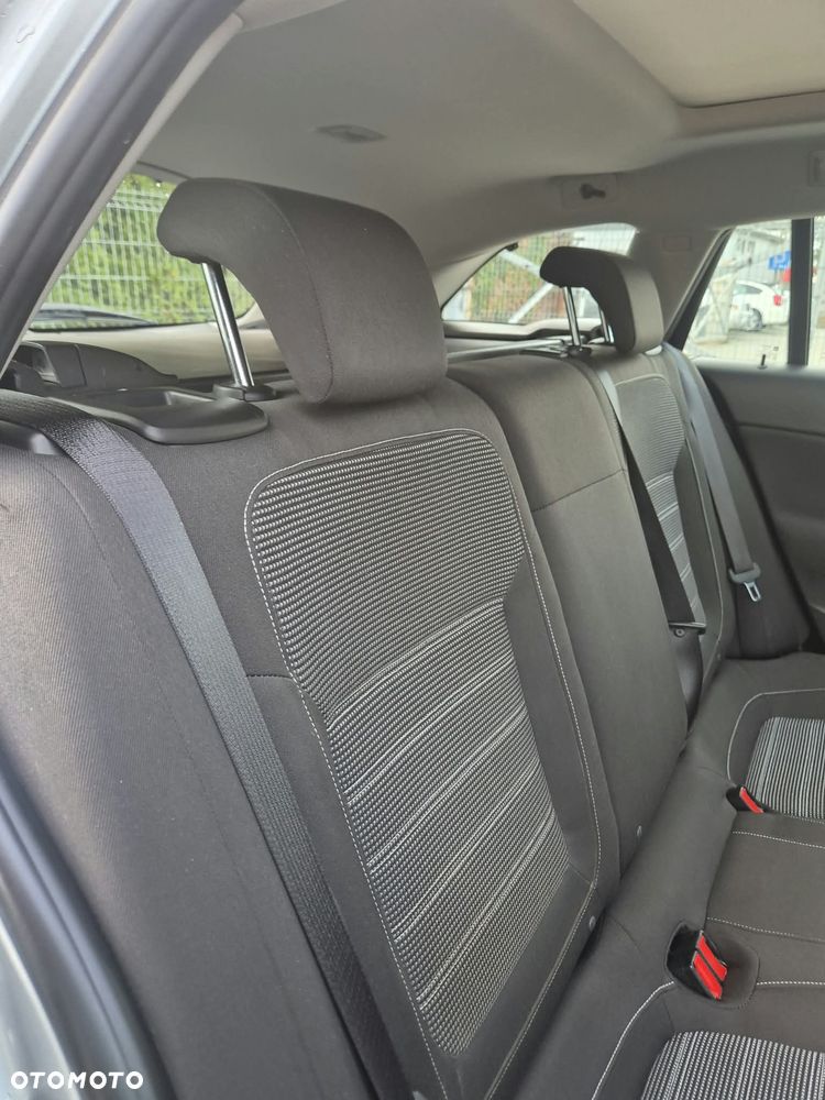 Opel Insignia - 10