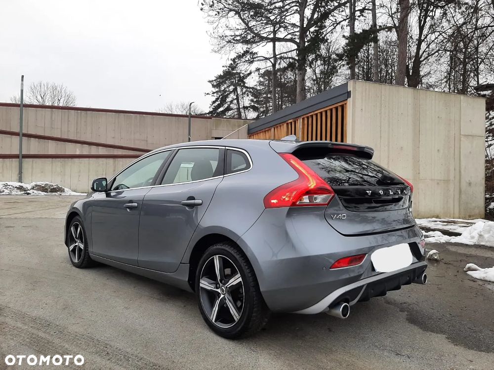 Volvo V40 D3 Geartronic RDesign - 11
