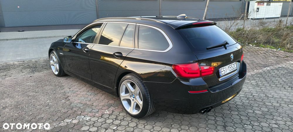 BMW Seria 5 525d Luxury Line - 4