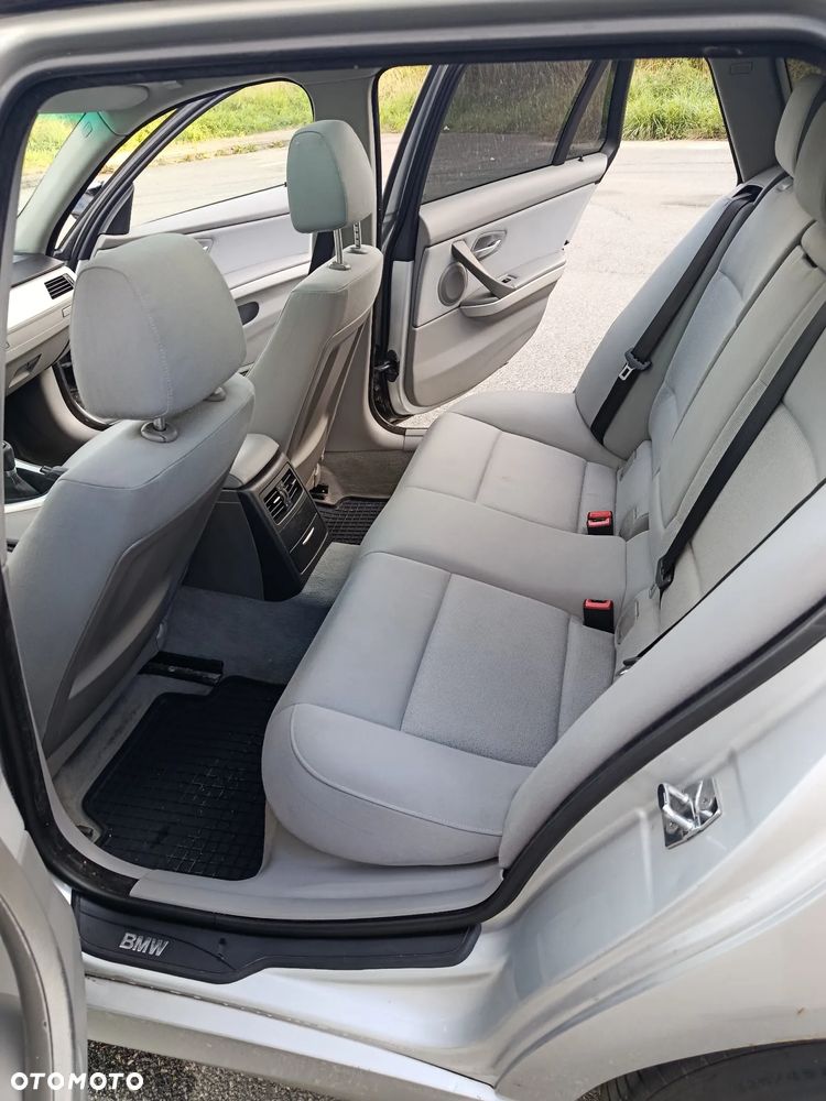 BMW Seria 3 320d - 9