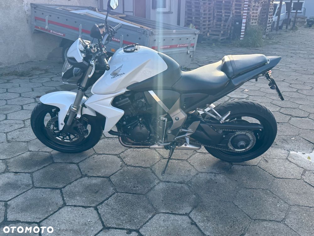 Honda CB - 12
