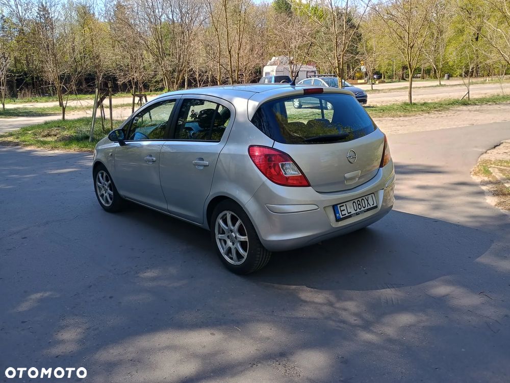 Opel Corsa 1.4 16V EcoFLEX Start-Stop 150 Jahre - 3