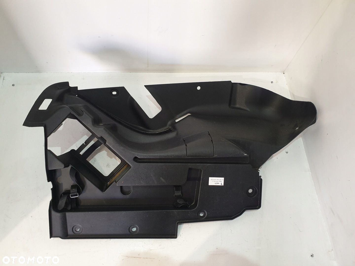TAPICERKA BOCZEK BAGAŻNIKA LEWY 1706900325 Mercedes SLK R170 2.3 99r - 1