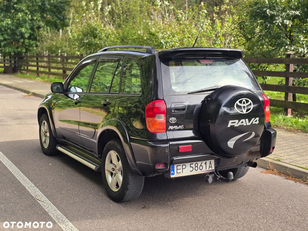 Toyota RAV4 D-4D 4x4 - 16