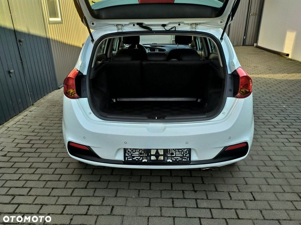 Kia Ceed 1.6 GDI L Business Line DCT - 21