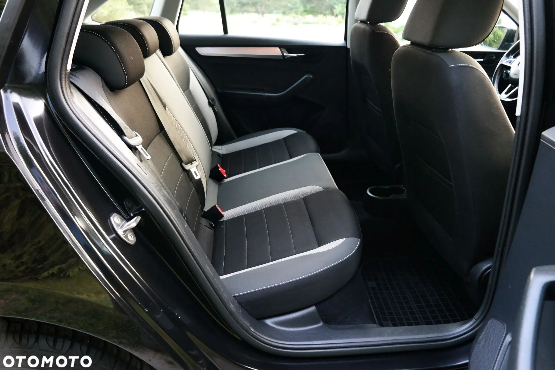 Skoda RAPID 1.0 TSI Ambition - 17