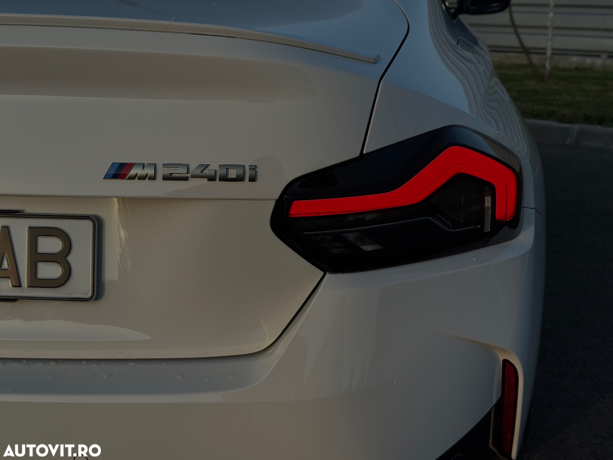 BMW M2 M240i xDrive AT - 5