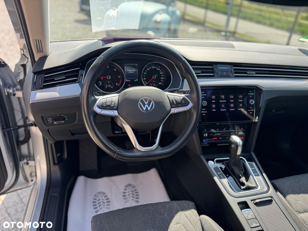Volkswagen Passat - 13