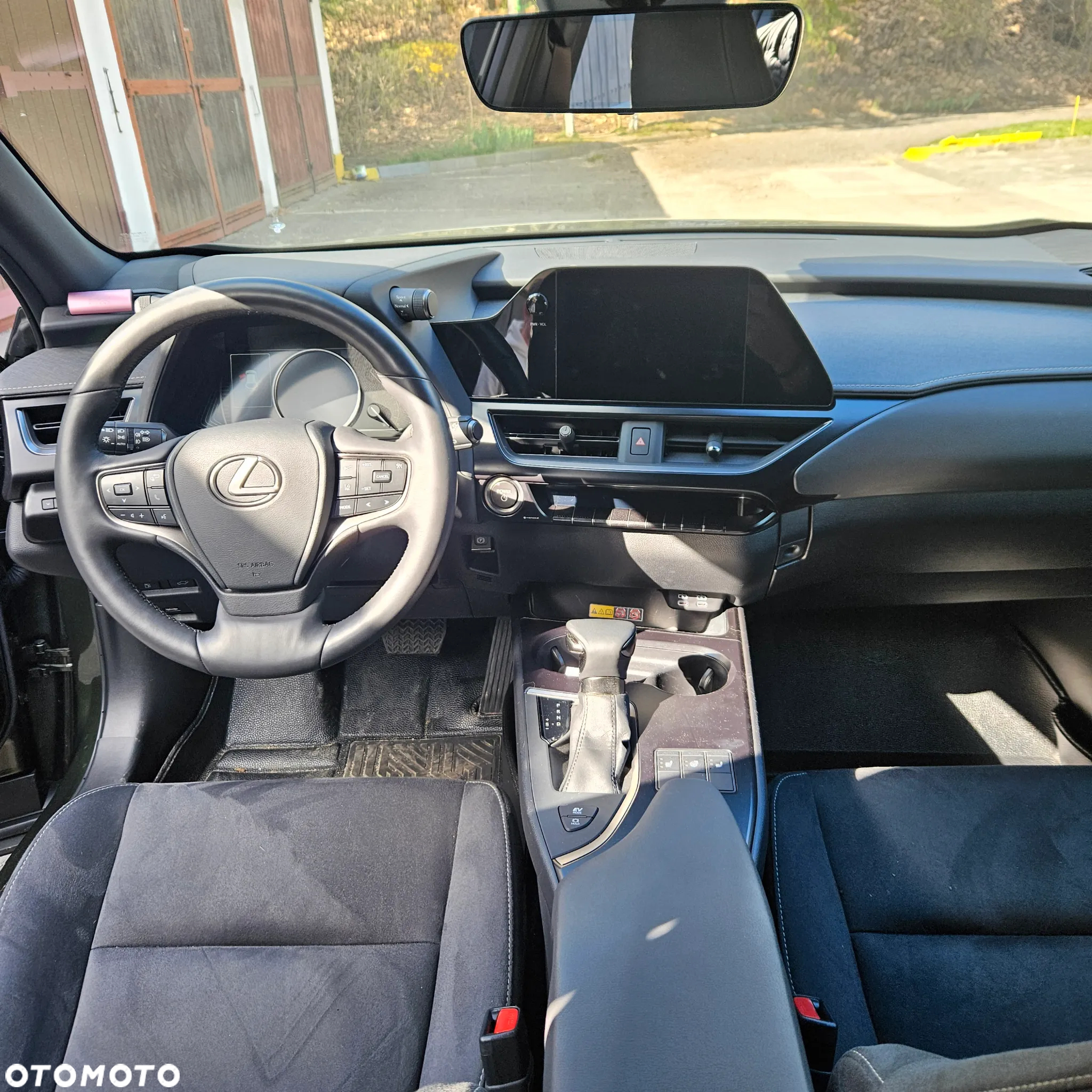 Lexus UX 250h GPF Business 2WD - 20