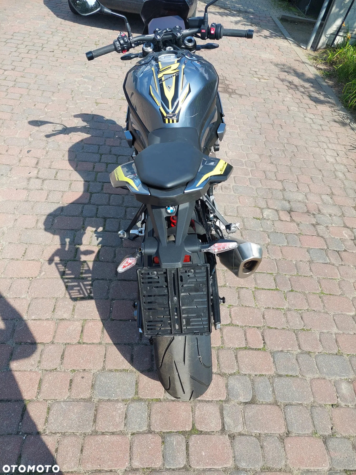 BMW S - 4