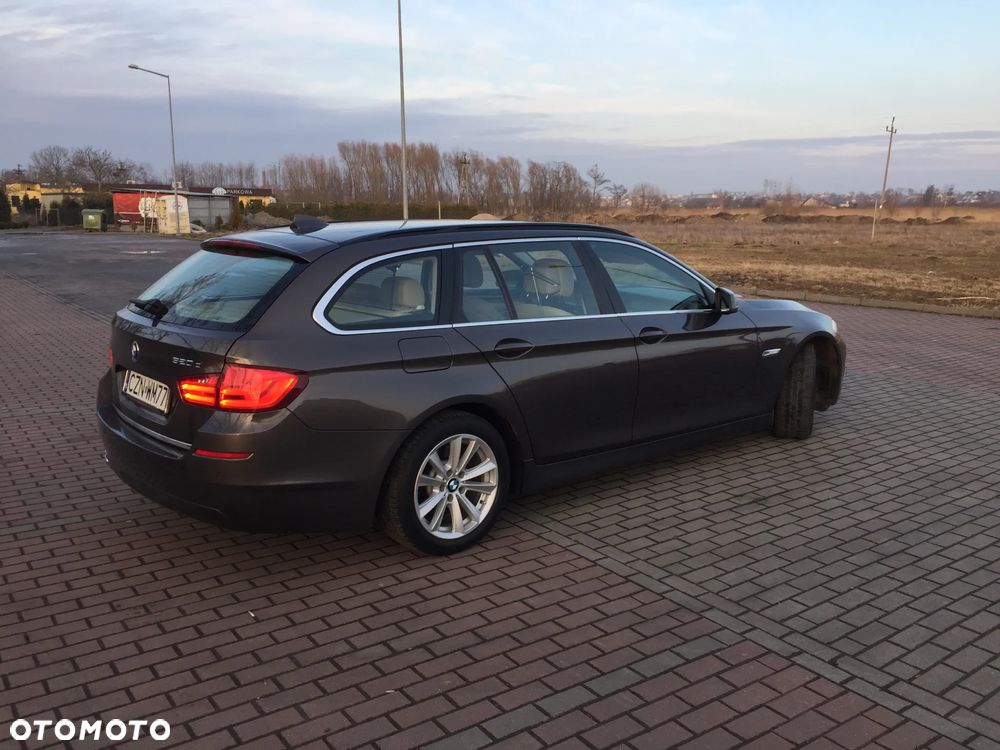 BMW Seria 5 520d Touring - 4