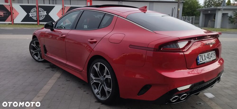 Kia Stinger - 4