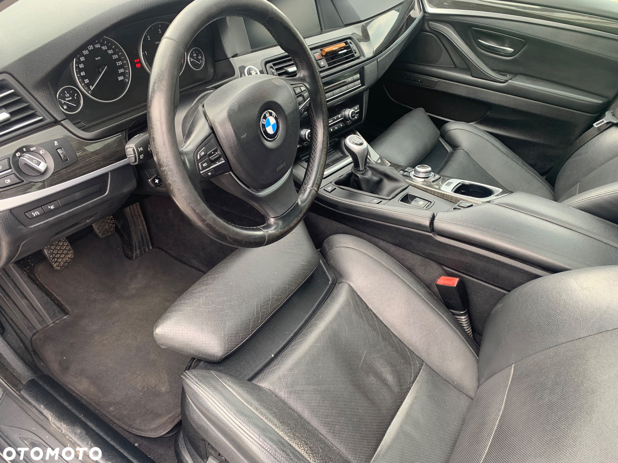 BMW Seria 5 520d Luxury Line - 4