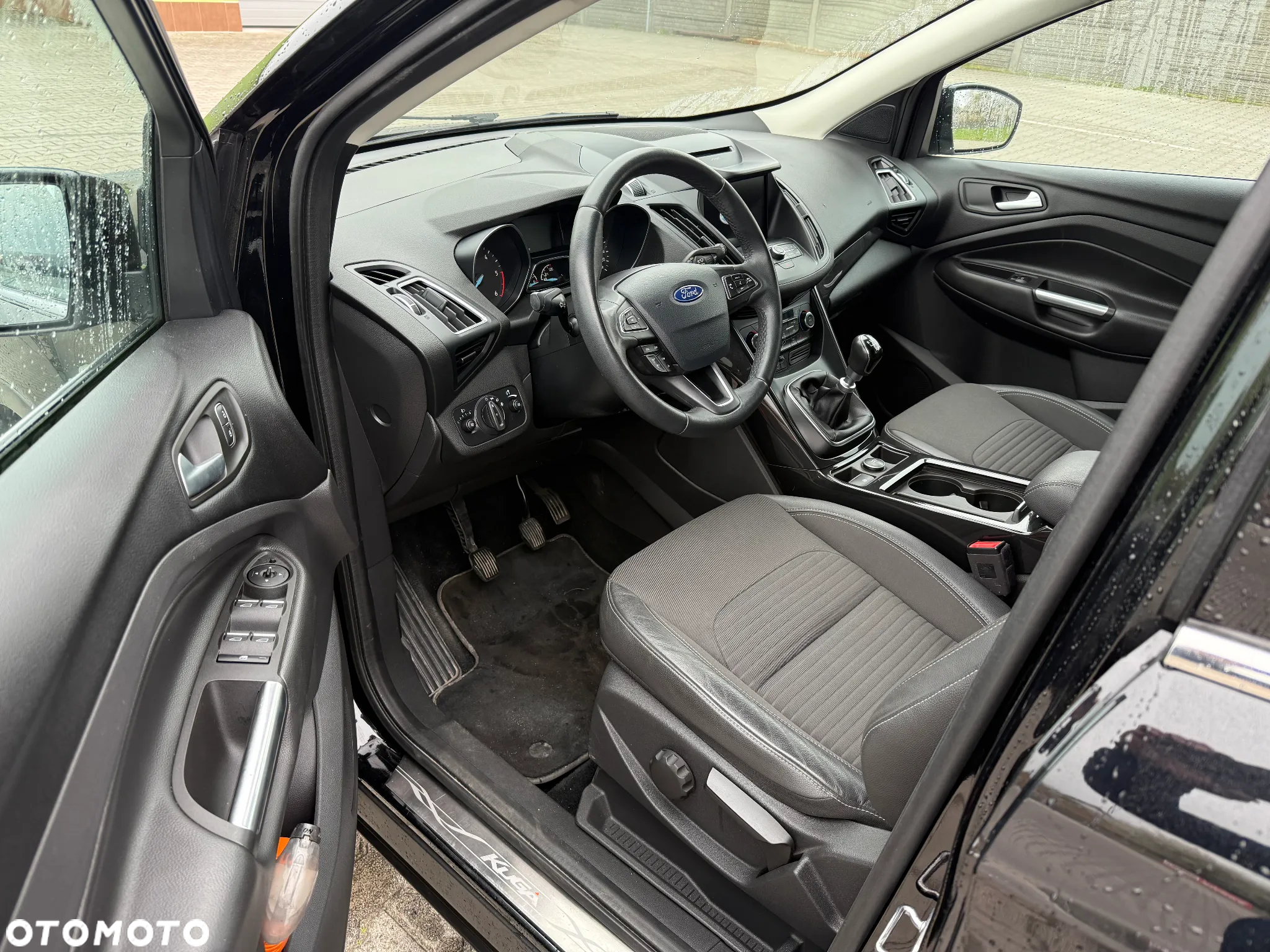 Ford Kuga 1.5 TDCi 2x4 Business Edition - 10