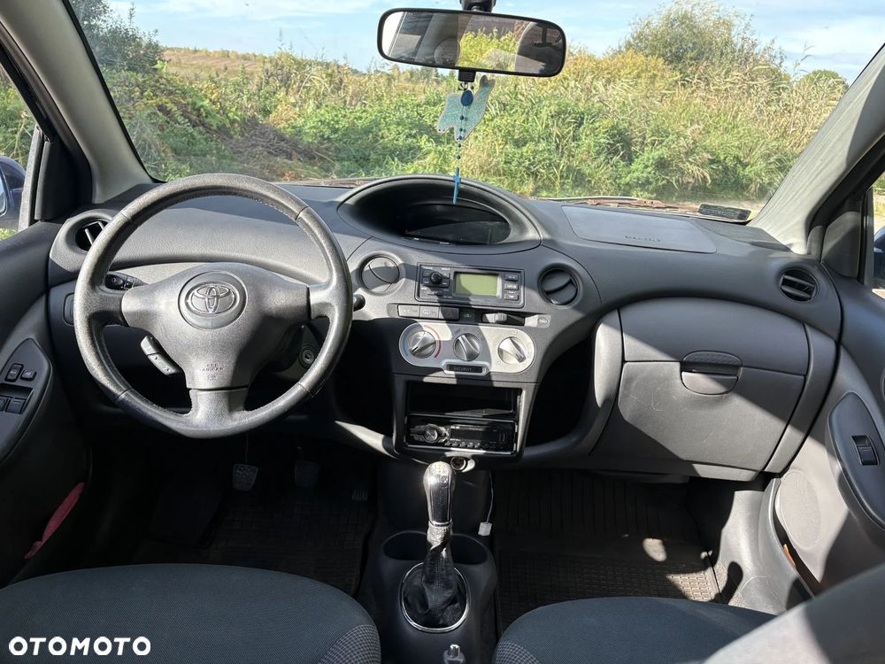 Toyota Yaris 2005 photo 5