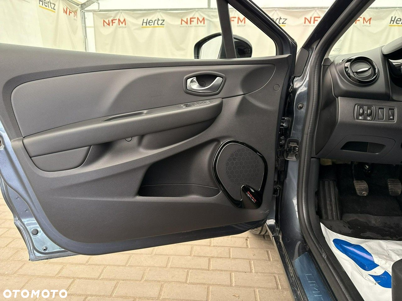 Renault Clio - 10