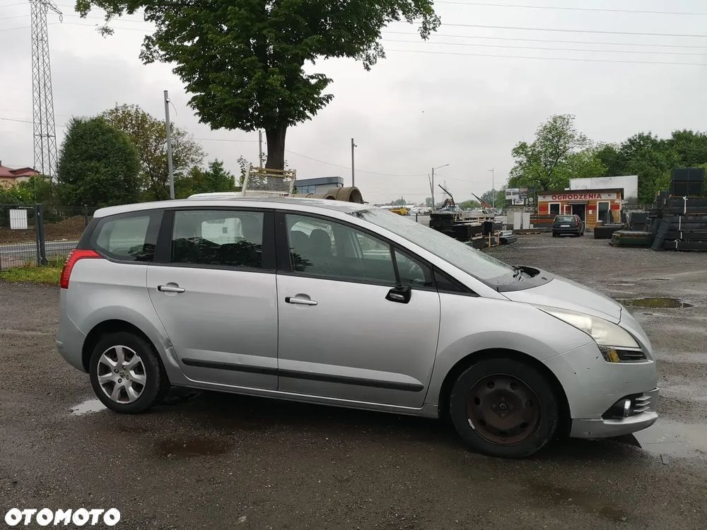 Peugeot 5008 1.6 HDi Premium - 11