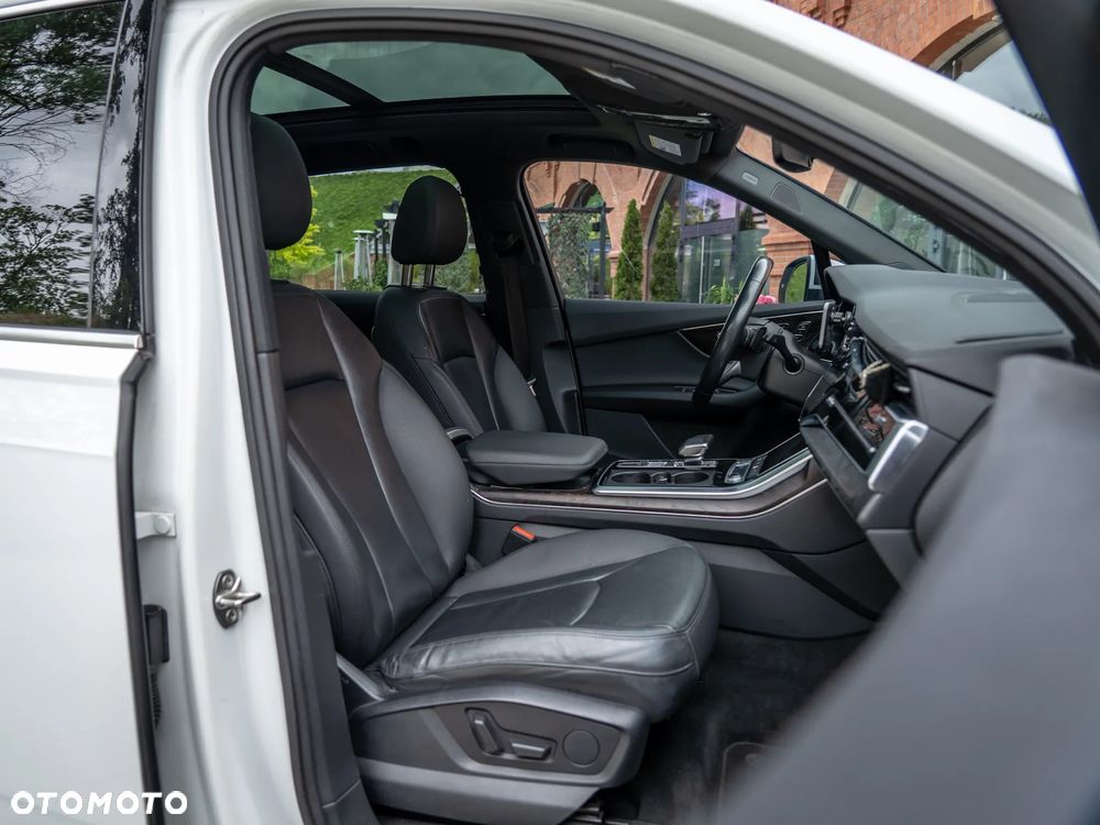 Audi Q7 - 19